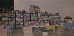 Onze stand met spellen en puzzels